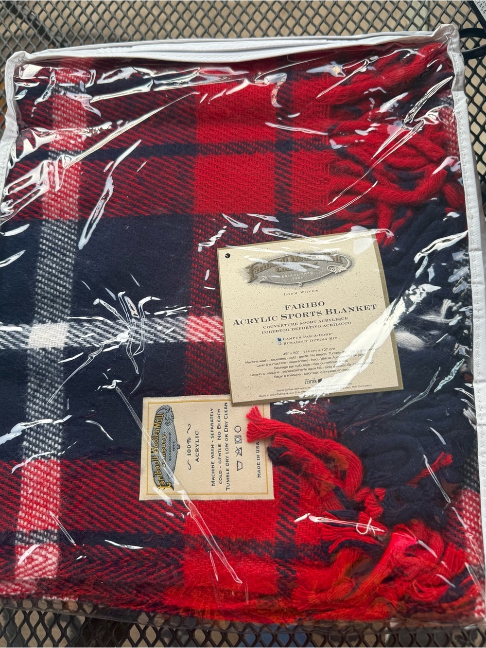 New Vintage Faribo Campus Pak-A-Robe Acrylic Throw Blanket Plaid Fringe 46x55